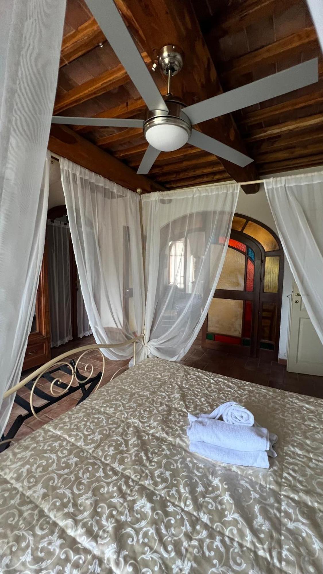 Agriturismo Casallario Volterra Luaran gambar